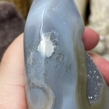 Cargar imagen en el visor de la galería, Druzy Agate Large Moon #01