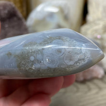 Cargar imagen en el visor de la galería, Druzy Agate Large Moon #01