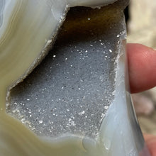 Cargar imagen en el visor de la galería, Druzy Agate Large Moon #01