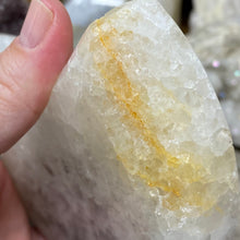 Load image into Gallery viewer, Druzy Agate Large Moon #03 *Rainbows
