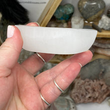 Load image into Gallery viewer, Selenite 3.5" Heart Bowl #01