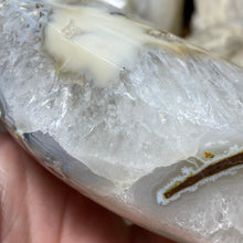 将图像加载到图库查看器中,Druzy Agate Large Moon #04 *Rainbows