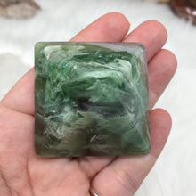 将图像加载到图库查看器中,<transcy>萤石金字塔#02</transcy>