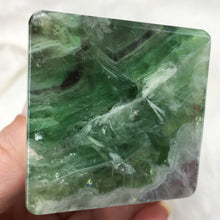 将图像加载到图库查看器中,<transcy>萤石金字塔#02</transcy>