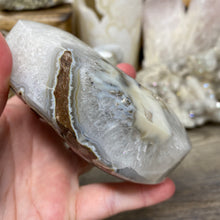 将图像加载到图库查看器中,Druzy Agate Large Moon #04 *Rainbows