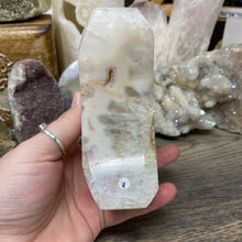 将图像加载到图库查看器中,Druzy Agate Large Moon #06 *Rainbows