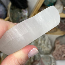 Load image into Gallery viewer, Selenite 3.5" Heart Bowl #06
