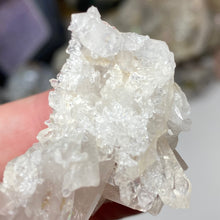将图像加载到图库查看器中,Arkansas Quartz Small Cluster #35