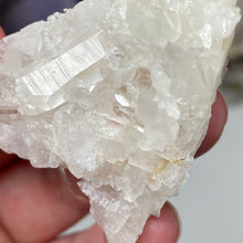 将图像加载到图库查看器中,Arkansas Quartz Small Cluster #35