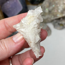 将图像加载到图库查看器中,Arkansas Quartz Small Cluster #35