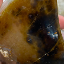 将图像加载到图库查看器中,Druzy Agate Large Moon #07 *Rainbows