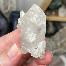 将图像加载到图库查看器中,Arkansas Quartz Small Cluster #38
