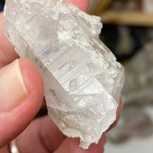 将图像加载到图库查看器中,Arkansas Quartz Small Cluster #38