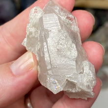 将图像加载到图库查看器中,Arkansas Quartz Small Cluster #38
