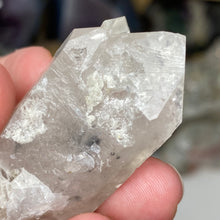 将图像加载到图库查看器中,Arkansas Quartz Small Cluster #38