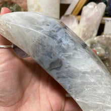 Bild in Galerie-Viewer laden, Druzy Agate Large Moon #08 *Rainbows