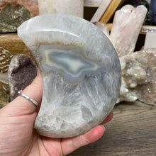 Chargez l'image dans la visionneuse de la galerie, Druzy Agate Large Moon #09 *Rainbows