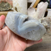 Chargez l'image dans la visionneuse de la galerie, Druzy Agate Large Moon #09 *Rainbows