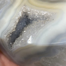 Chargez l'image dans la visionneuse de la galerie, Druzy Agate Large Moon #09 *Rainbows