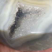 Chargez l'image dans la visionneuse de la galerie, Druzy Agate Large Moon #09 *Rainbows