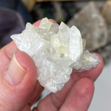 Bild in Galerie-Viewer laden, Arkansas Quartz Small Cluster #42