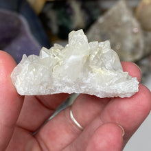 Bild in Galerie-Viewer laden, Arkansas Quartz Small Cluster #42