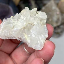 Bild in Galerie-Viewer laden, Arkansas Quartz Small Cluster #42