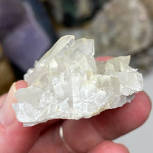 Bild in Galerie-Viewer laden, Arkansas Quartz Small Cluster #42