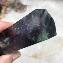 将图像加载到图库查看器中,<transcy>萤石塔#09</transcy>