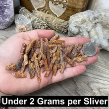 Bild in Galerie-Viewer laden, Orange Kyanite Rough Slivers