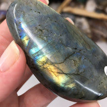 Cargar imagen en el visor de la galería, Labradorite Palm Stone #13