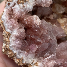 Bild in Galerie-Viewer laden, Pink Amethyst Large Geode Cluster #05