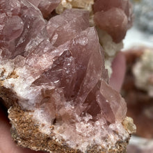 Bild in Galerie-Viewer laden, Pink Amethyst Large Geode Cluster #05