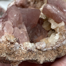 Bild in Galerie-Viewer laden, Pink Amethyst Large Geode Cluster #05