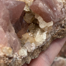 Bild in Galerie-Viewer laden, Pink Amethyst Large Geode Cluster #05
