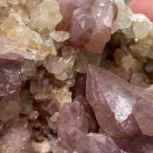 Bild in Galerie-Viewer laden, Pink Amethyst Large Geode Cluster #05