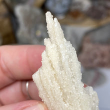 Chargez l'image dans la visionneuse de la galerie, Scolecite with Calcite Specimen #04