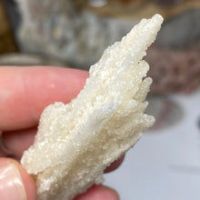 Chargez l'image dans la visionneuse de la galerie, Scolecite with Calcite Specimen #04