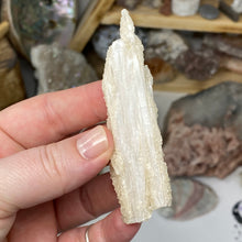 Chargez l'image dans la visionneuse de la galerie, Scolecite with Calcite Specimen #05