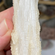 Chargez l'image dans la visionneuse de la galerie, Scolecite with Calcite Specimen #05