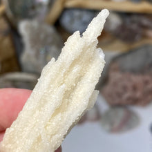 Chargez l'image dans la visionneuse de la galerie, Scolecite with Calcite Specimen #05
