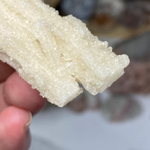 Chargez l'image dans la visionneuse de la galerie, Scolecite with Calcite Specimen #05