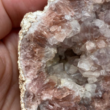 Bild in Galerie-Viewer laden, Pink Amethyst Large Geode Cluster #01