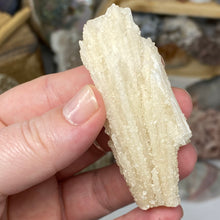 Chargez l'image dans la visionneuse de la galerie, Scolecite with Calcite Specimen #07