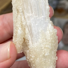 Chargez l'image dans la visionneuse de la galerie, Scolecite with Calcite Specimen #07