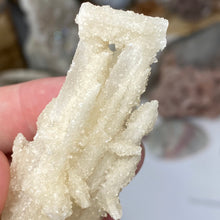 Chargez l'image dans la visionneuse de la galerie, Scolecite with Calcite Specimen #08