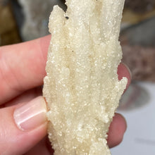 Chargez l'image dans la visionneuse de la galerie, Scolecite with Calcite Specimen #08