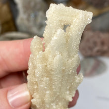 Chargez l'image dans la visionneuse de la galerie, Scolecite with Calcite Specimen #08