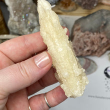 Bild in Galerie-Viewer laden, Scolecite with Calcite Specimen #10