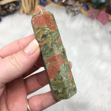 Bild in Galerie-Viewer laden, Unakite Tower #03
